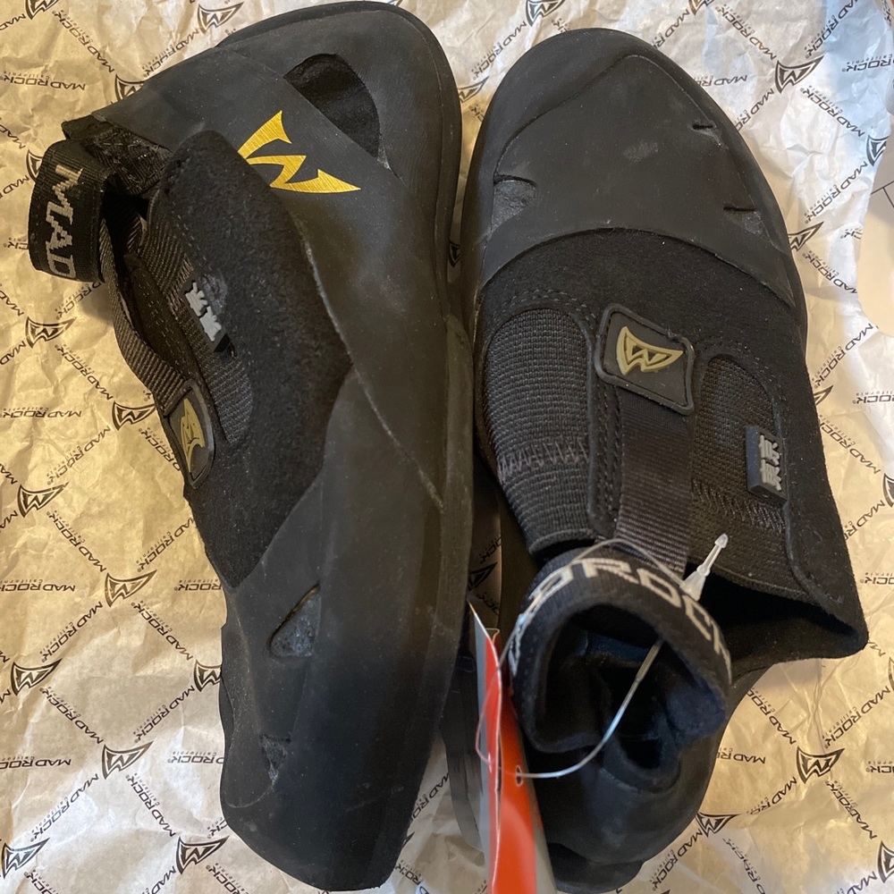 Madrock Remora Climbing Shoes Tokyo Edition (Black and Gold) Size 6 US